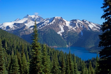 Garibaldi lake and the surrounding mountains, near Whistler, British Columbia, Canada