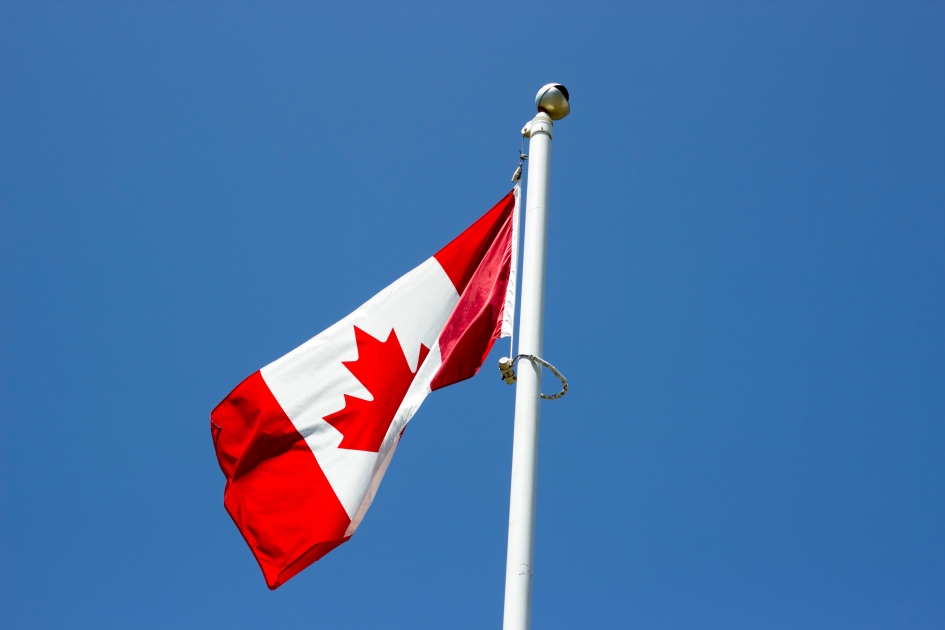 Canada held a new Express Entry draw with 3,750 invitations to apply issued at a CRS score of 440.
